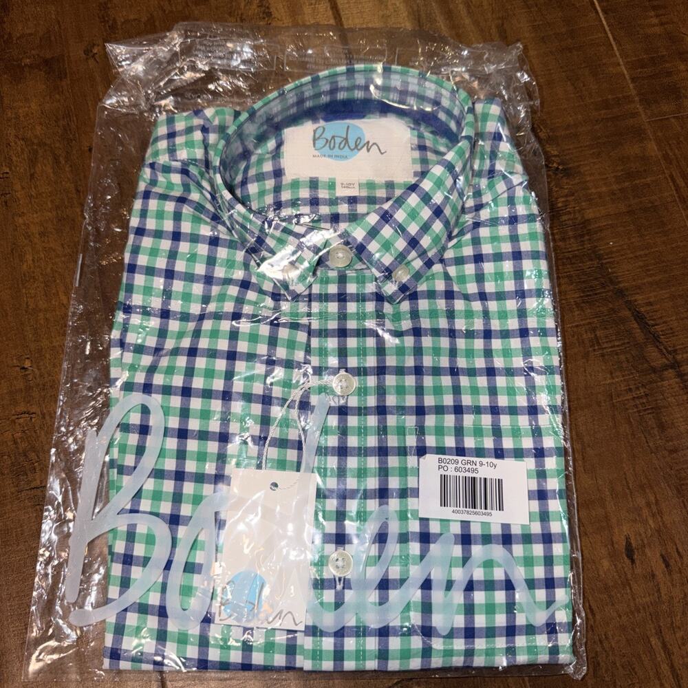 Boden Boys 9-10Y Red Blue Plaid Long Sleeve Collared Button-Up Shirt